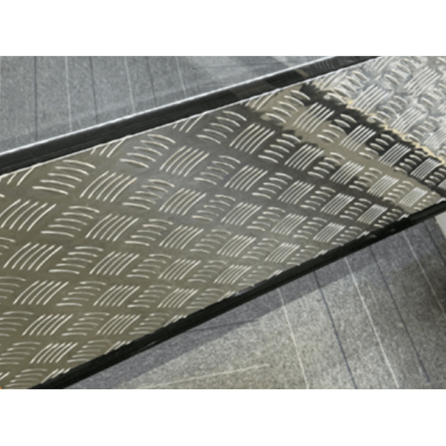 Puerta de servicio/cueva de cerveza SD-01